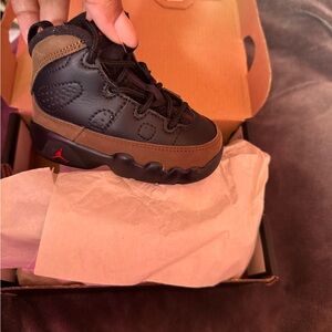 Jordan 9s size 4c never worn